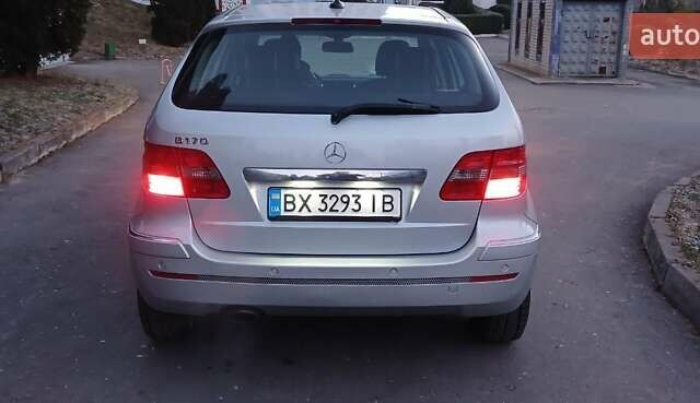 Серый Мерседес Б-класс, объемом двигателя 1.7 л и пробегом 201 тыс. км за 5000 $, фото 5 на Automoto.ua