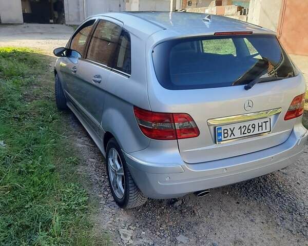 Сірий Мерседес Б-клас, об'ємом двигуна 2 л та пробігом 195 тис. км за 8750 $, фото 2 на Automoto.ua