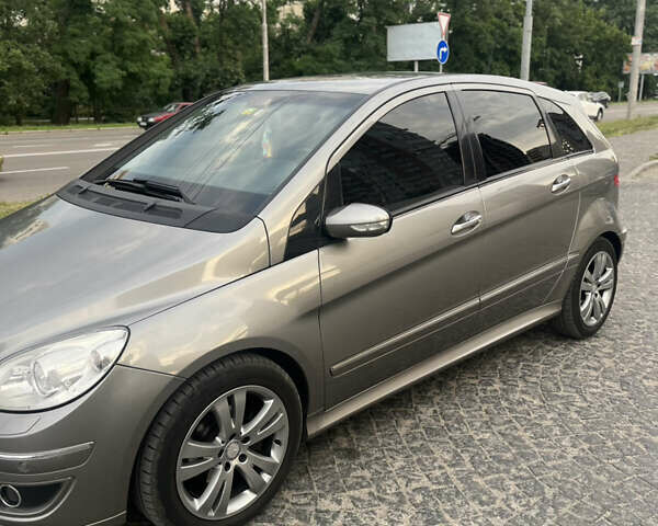Сірий Мерседес Б-клас, об'ємом двигуна 2.03 л та пробігом 265 тис. км за 7900 $, фото 2 на Automoto.ua