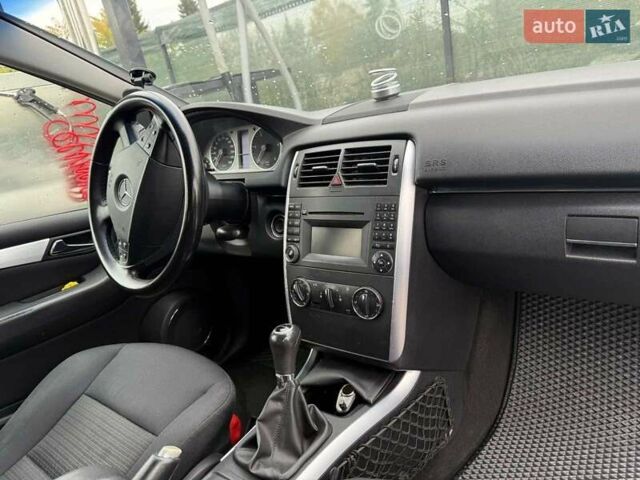 Серый Мерседес Б-класс, объемом двигателя 1.99 л и пробегом 247 тыс. км за 6500 $, фото 3 на Automoto.ua