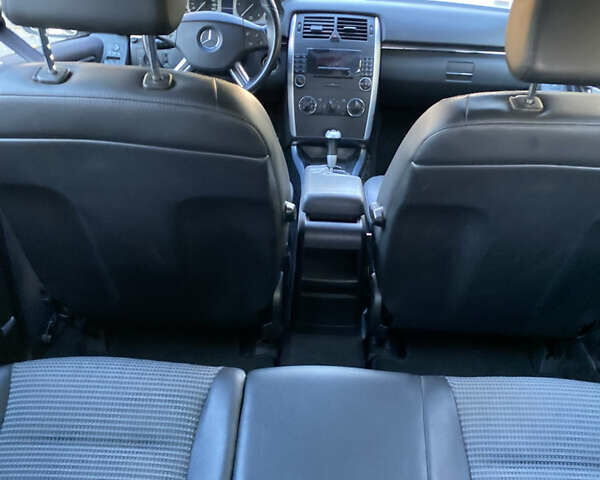 Серый Мерседес Б-класс, объемом двигателя 1.99 л и пробегом 197 тыс. км за 6500 $, фото 16 на Automoto.ua