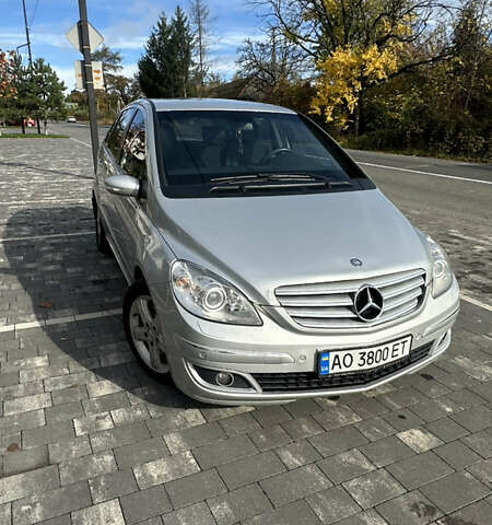 Серый Мерседес Б-класс, объемом двигателя 2 л и пробегом 273 тыс. км за 5500 $, фото 3 на Automoto.ua