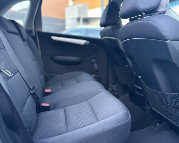 Сірий Мерседес Б-клас, об'ємом двигуна 2.04 л та пробігом 262 тис. км за 6500 $, фото 13 на Automoto.ua