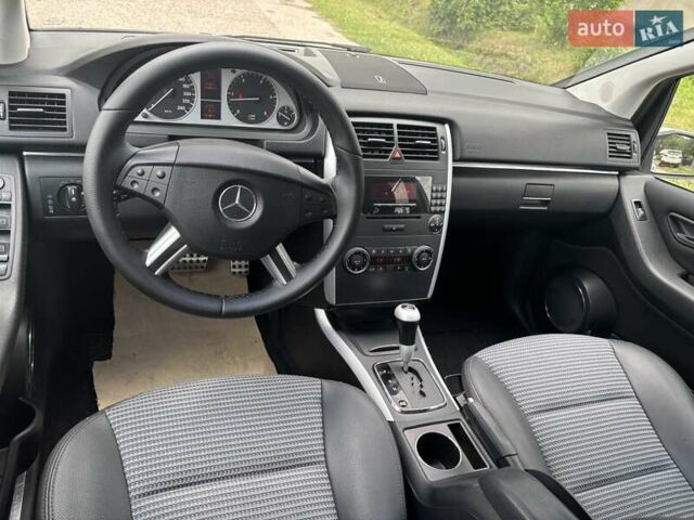 Сірий Мерседес Б-клас, об'ємом двигуна 2 л та пробігом 219 тис. км за 7900 $, фото 14 на Automoto.ua