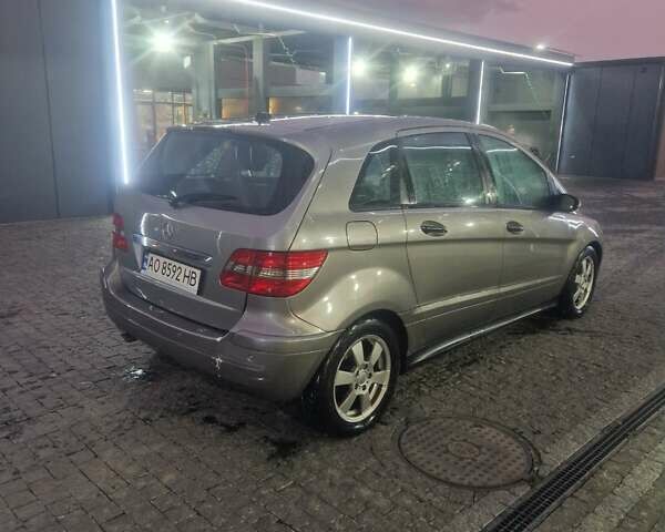 Сірий Мерседес Б-клас, об'ємом двигуна 2.03 л та пробігом 200 тис. км за 5700 $, фото 4 на Automoto.ua