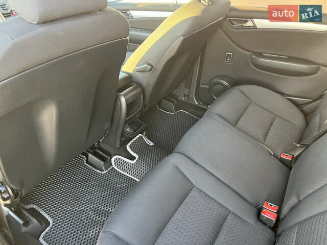 Серый Мерседес Б-класс, объемом двигателя 1.5 л и пробегом 224 тыс. км за 5999 $, фото 22 на Automoto.ua