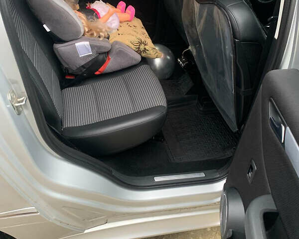 Серый Мерседес Б-класс, объемом двигателя 2 л и пробегом 306 тыс. км за 6200 $, фото 7 на Automoto.ua