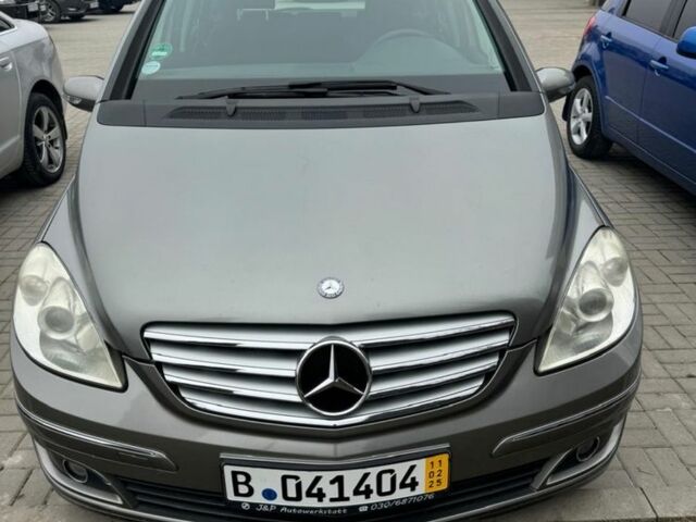 Серый Мерседес Б-класс, объемом двигателя 1.5 л и пробегом 220 тыс. км за 6500 $, фото 2 на Automoto.ua