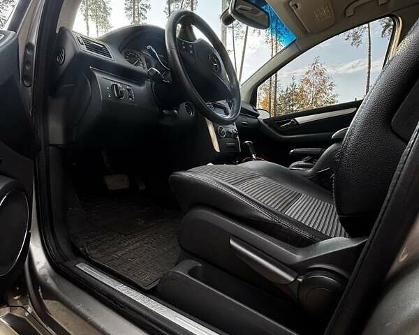 Серый Мерседес Б-класс, объемом двигателя 1.99 л и пробегом 193 тыс. км за 7500 $, фото 13 на Automoto.ua