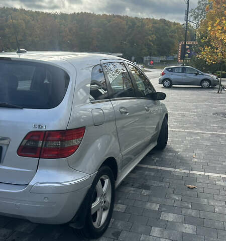 Серый Мерседес Б-класс, объемом двигателя 2 л и пробегом 273 тыс. км за 5500 $, фото 7 на Automoto.ua