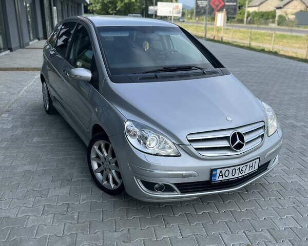 Сірий Мерседес Б-клас, об'ємом двигуна 1.99 л та пробігом 220 тис. км за 5900 $, фото 11 на Automoto.ua