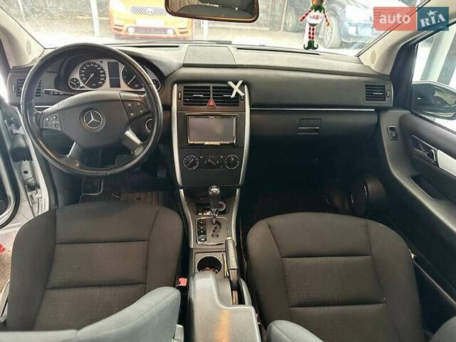 Серый Мерседес Б-класс, объемом двигателя 1.7 л и пробегом 147 тыс. км за 6800 $, фото 5 на Automoto.ua
