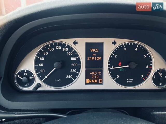 Сірий Мерседес Б-клас, об'ємом двигуна 1.7 л та пробігом 219 тис. км за 8000 $, фото 7 на Automoto.ua
