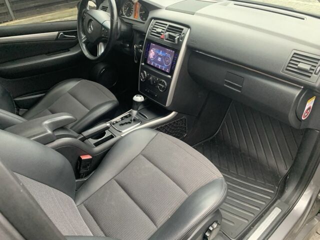 Сірий Мерседес Б-клас, об'ємом двигуна 1.7 л та пробігом 228 тис. км за 6500 $, фото 4 на Automoto.ua