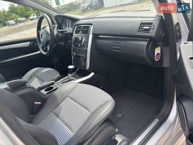 Мерседес Б-класс 2007 в Нововолынск на Automoto.ua Серый Мерседес Б-класс, объемом двигателя 2 л и пробегом 219 тыс. км за 7900 $, фото 8 на Automoto.ua