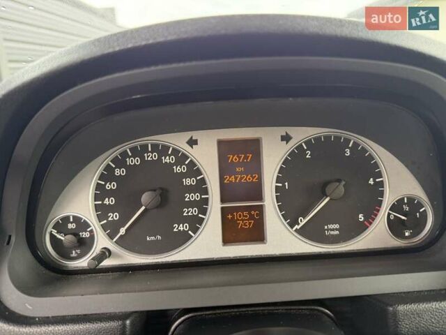 Серый Мерседес Б-класс, объемом двигателя 1.99 л и пробегом 247 тыс. км за 6500 $, фото 2 на Automoto.ua