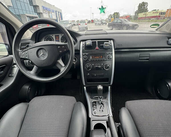 Сірий Мерседес Б-клас, об'ємом двигуна 2 л та пробігом 259 тис. км за 6500 $, фото 11 на Automoto.ua