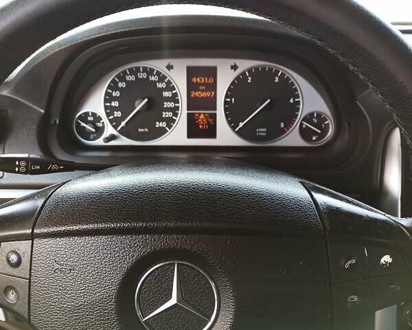 Серый Мерседес Б-класс, объемом двигателя 2 л и пробегом 245 тыс. км за 6700 $, фото 13 на Automoto.ua