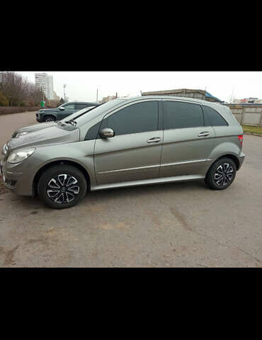 Серый Мерседес Б-класс, объемом двигателя 1.5 л и пробегом 230 тыс. км за 6800 $, фото 1 на Automoto.ua