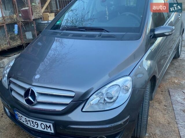 Серый Мерседес Б-класс, объемом двигателя 1.99 л и пробегом 189 тыс. км за 7500 $, фото 3 на Automoto.ua