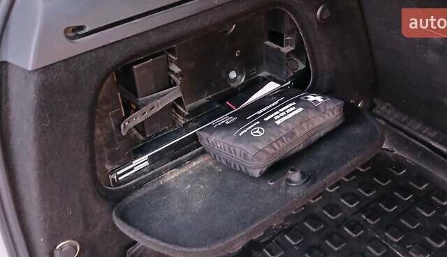 Серый Мерседес Б-класс, объемом двигателя 1.7 л и пробегом 201 тыс. км за 5000 $, фото 16 на Automoto.ua