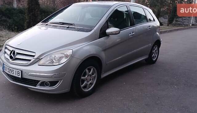 Серый Мерседес Б-класс, объемом двигателя 1.7 л и пробегом 201 тыс. км за 5000 $, фото 2 на Automoto.ua