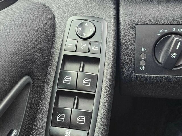 Сірий Мерседес Б-клас, об'ємом двигуна 2 л та пробігом 259 тис. км за 6650 $, фото 12 на Automoto.ua