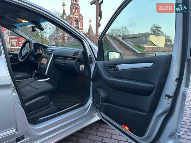 Серый Мерседес Б-класс, объемом двигателя 1.7 л и пробегом 237 тыс. км за 6999 $, фото 26 на Automoto.ua