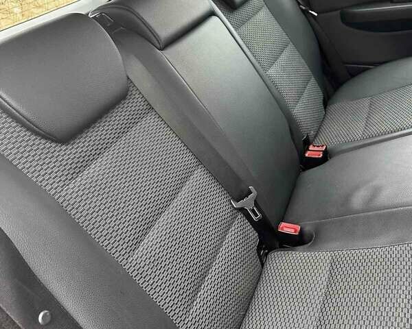 Серый Мерседес Б-класс, объемом двигателя 2.03 л и пробегом 175 тыс. км за 7200 $, фото 18 на Automoto.ua