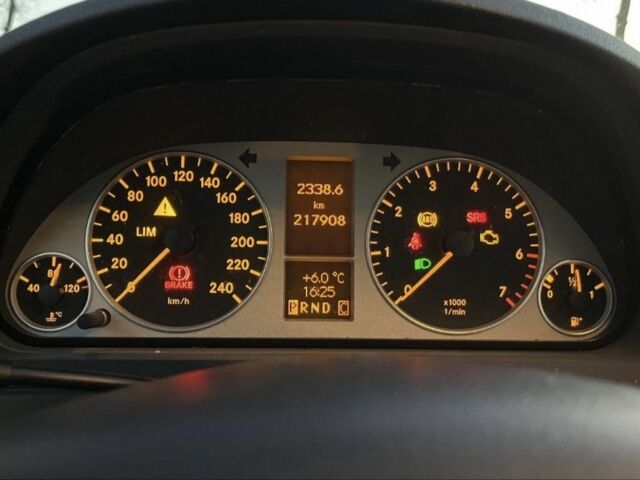 Серый Мерседес Б-класс, объемом двигателя 1.7 л и пробегом 217 тыс. км за 7900 $, фото 13 на Automoto.ua