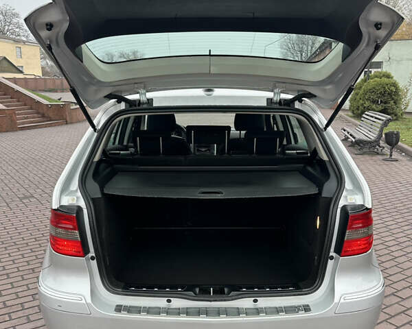 Серый Мерседес Б-класс, объемом двигателя 1.7 л и пробегом 237 тыс. км за 6600 $, фото 36 на Automoto.ua