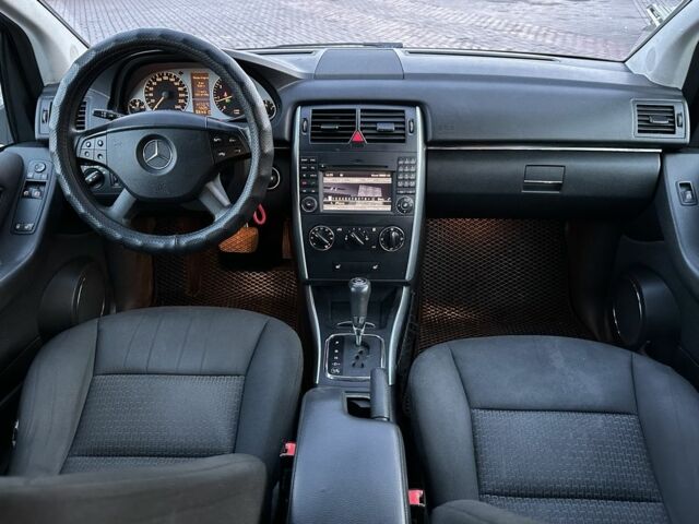 Серый Мерседес Б-класс, объемом двигателя 1.7 л и пробегом 237 тыс. км за 6700 $, фото 12 на Automoto.ua