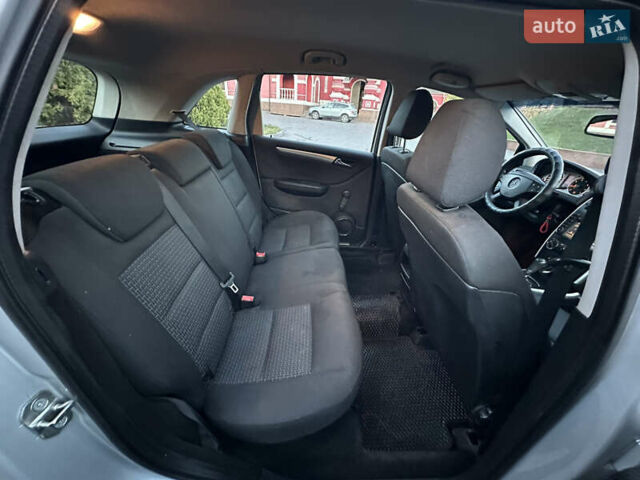 Серый Мерседес Б-класс, объемом двигателя 1.7 л и пробегом 237 тыс. км за 6999 $, фото 22 на Automoto.ua