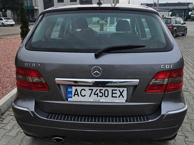 Сірий Мерседес Б-клас, об'ємом двигуна 2 л та пробігом 259 тис. км за 6650 $, фото 5 на Automoto.ua