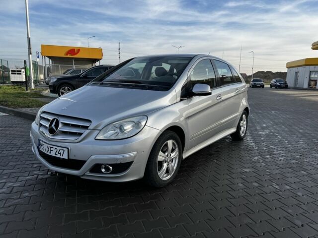 Серый Мерседес Б-класс, объемом двигателя 1.7 л и пробегом 217 тыс. км за 7900 $, фото 1 на Automoto.ua