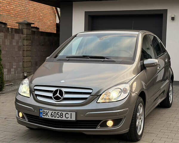 Серый Мерседес Б-класс, объемом двигателя 1.99 л и пробегом 288 тыс. км за 7000 $, фото 35 на Automoto.ua