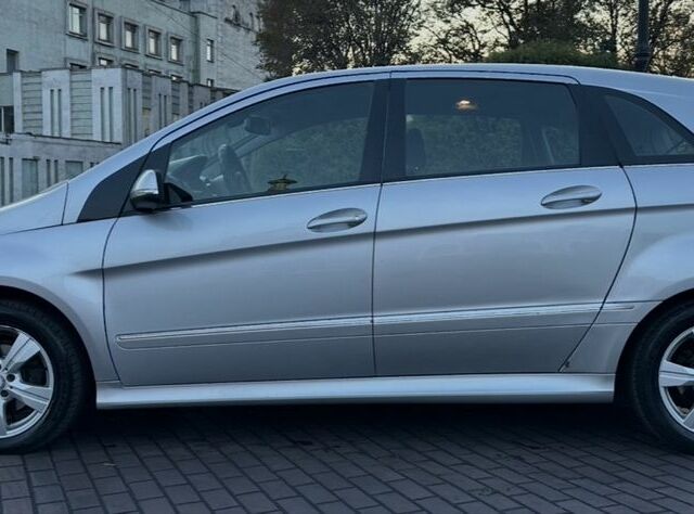Серый Мерседес Б-класс, объемом двигателя 1.7 л и пробегом 237 тыс. км за 6700 $, фото 7 на Automoto.ua