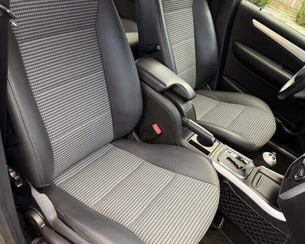 Серый Мерседес Б-класс, объемом двигателя 1.99 л и пробегом 288 тыс. км за 7000 $, фото 95 на Automoto.ua