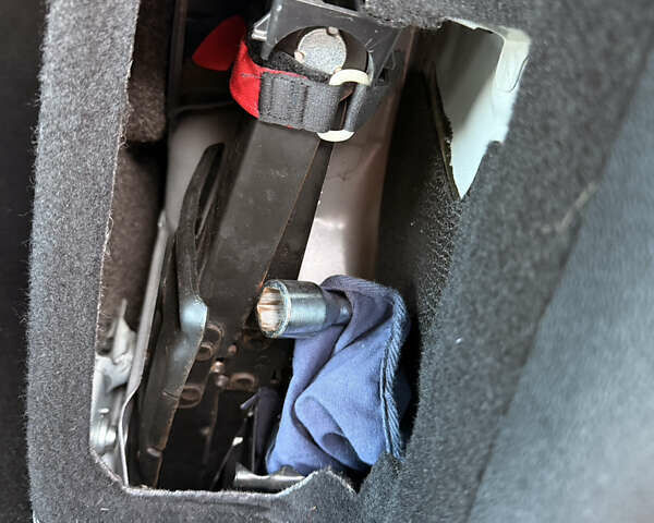 Серый Мерседес Б-класс, объемом двигателя 1.99 л и пробегом 288 тыс. км за 7000 $, фото 69 на Automoto.ua