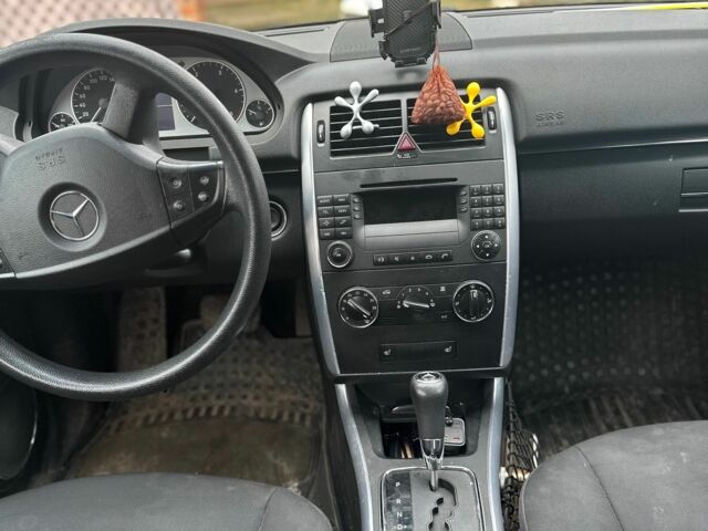 Сірий Мерседес Б-клас, об'ємом двигуна 2 л та пробігом 300 тис. км за 5500 $, фото 8 на Automoto.ua