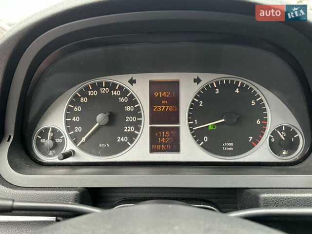 Серый Мерседес Б-класс, объемом двигателя 1.7 л и пробегом 237 тыс. км за 6600 $, фото 33 на Automoto.ua