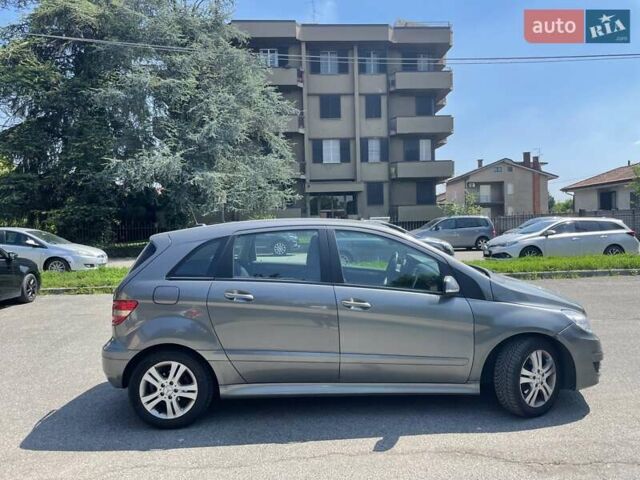 Серый Мерседес Б-класс, объемом двигателя 1.9 л и пробегом 240 тыс. км за 5800 $, фото 1 на Automoto.ua