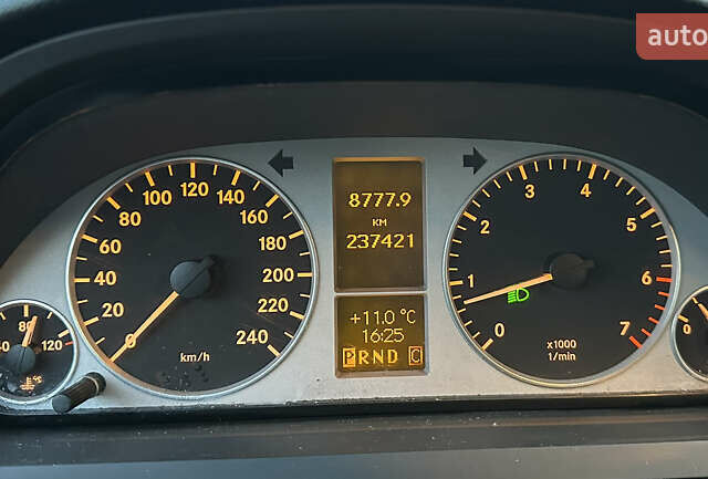 Серый Мерседес Б-класс, объемом двигателя 1.7 л и пробегом 237 тыс. км за 6999 $, фото 33 на Automoto.ua