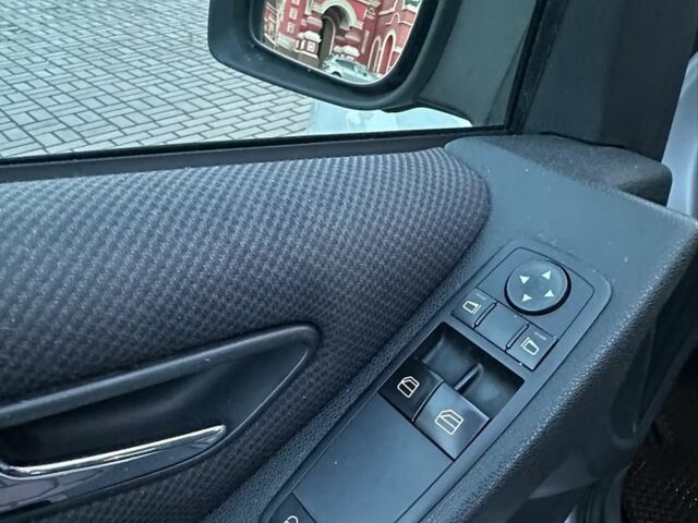 Серый Мерседес Б-класс, объемом двигателя 1.7 л и пробегом 237 тыс. км за 6700 $, фото 19 на Automoto.ua