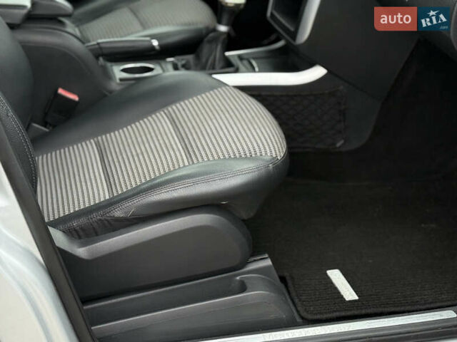 Сірий Мерседес Б-клас, об'ємом двигуна 2 л та пробігом 253 тис. км за 6900 $, фото 11 на Automoto.ua