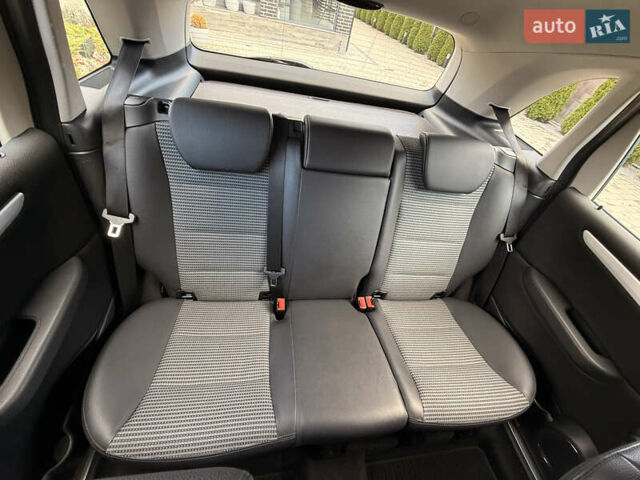 Серый Мерседес Б-класс, объемом двигателя 1.99 л и пробегом 288 тыс. км за 7000 $, фото 96 на Automoto.ua