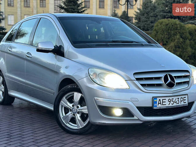 Серый Мерседес Б-класс, объемом двигателя 1.7 л и пробегом 237 тыс. км за 6999 $, фото 7 на Automoto.ua