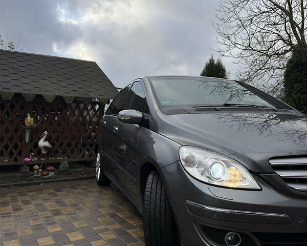 Сірий Мерседес Б-клас, об'ємом двигуна 2.04 л та пробігом 233 тис. км за 6950 $, фото 1 на Automoto.ua