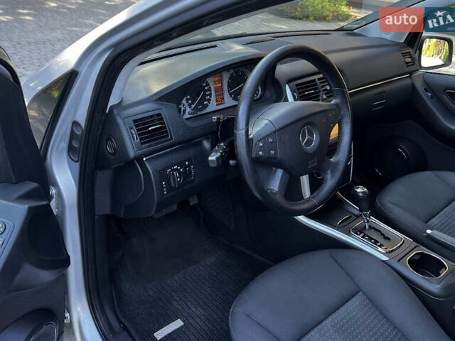 Серый Мерседес Б-класс, объемом двигателя 1.7 л и пробегом 217 тыс. км за 6900 $, фото 8 на Automoto.ua