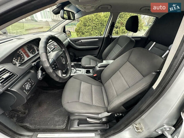 Серый Мерседес Б-класс, объемом двигателя 1.7 л и пробегом 237 тыс. км за 6600 $, фото 13 на Automoto.ua